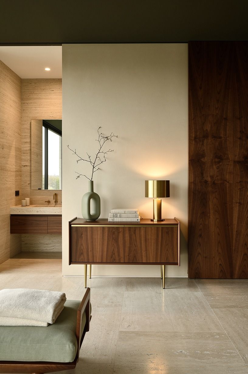 Can a dark ceiling make travertine feel warmer?