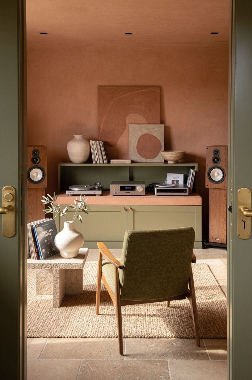 Build the Three-Source Rule for a Hi Fi Room