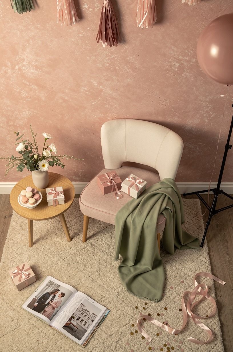 Create A Pink Photo Corner With One Chair