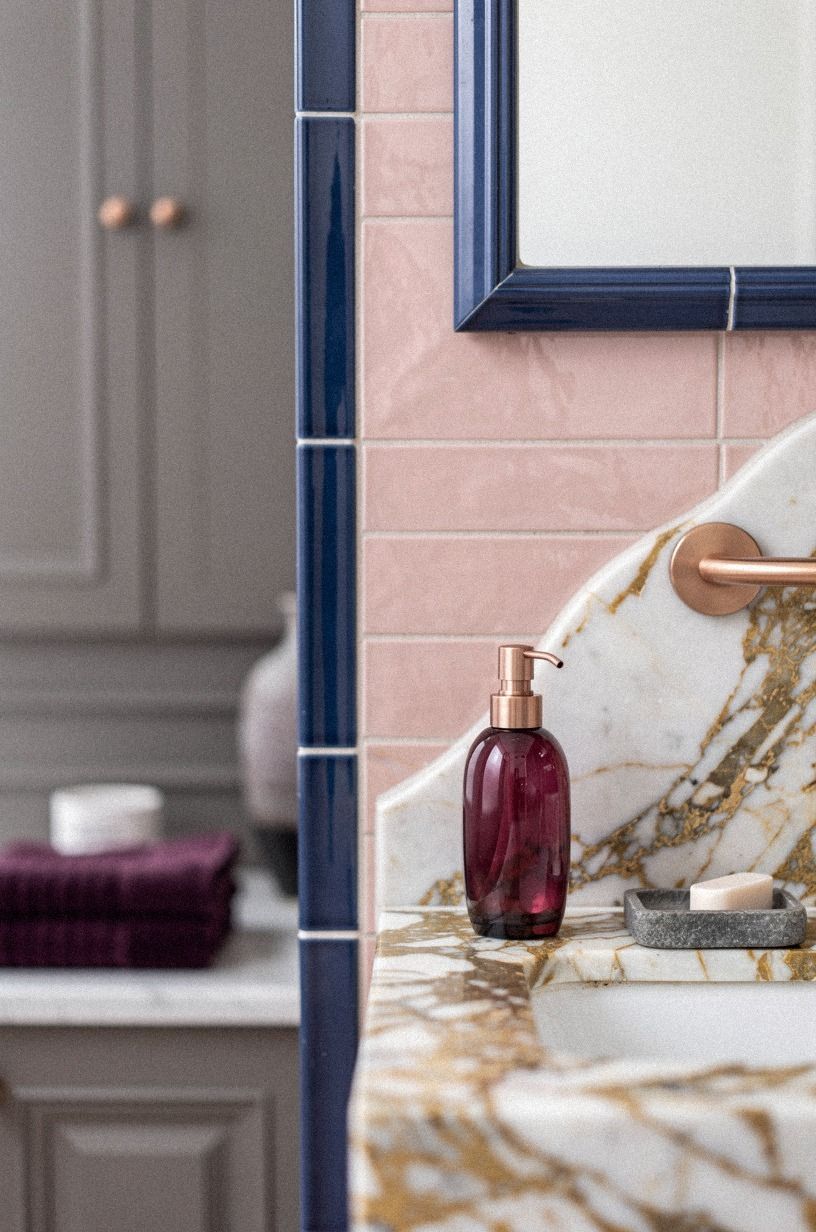 Frame pink tile with a blue border for a refined contrast