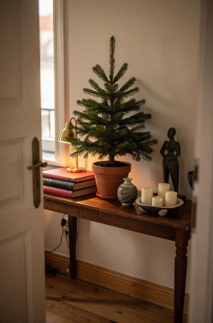 Which Christmas color suits this small entryway?