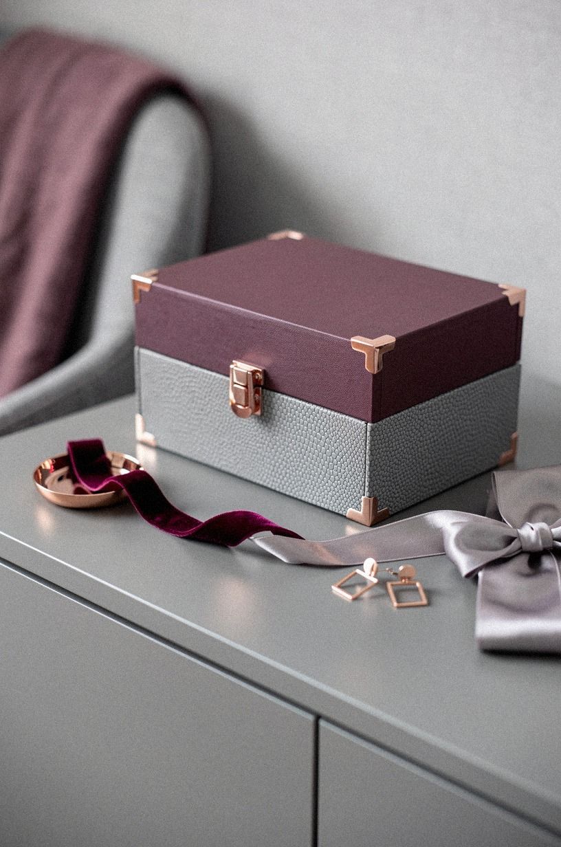 Build a Memory Box She’ll Open at Thirty