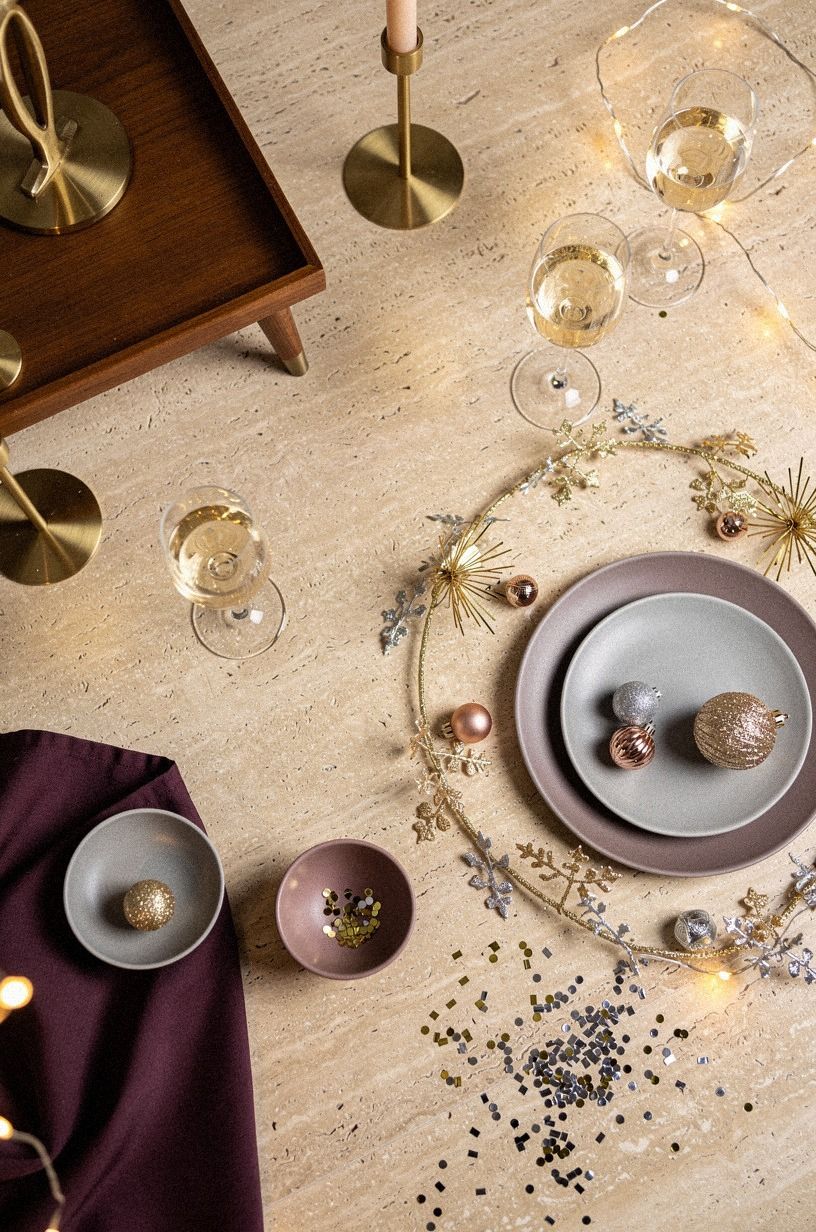 Mix cozy New Year's colors with one bright note