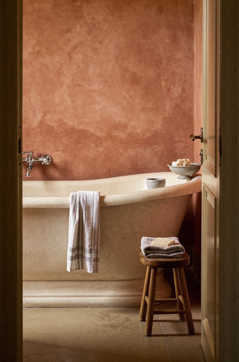 Could a small Italian bathroom design use a freestanding vanity?