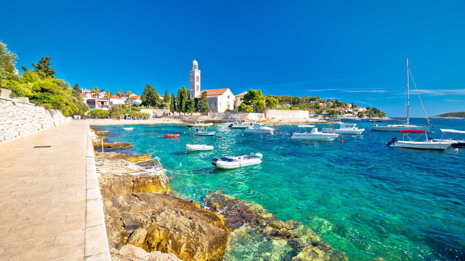 Avec ses criques accessibles uniquement par bateau, cette île est le dernier secret de l'Adriatique