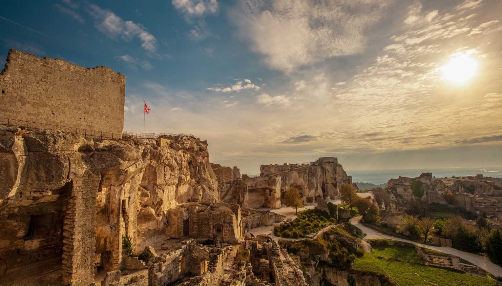 Cette forteresse de Provence abrite la plus grande expérience audiovisuelle d'Europe