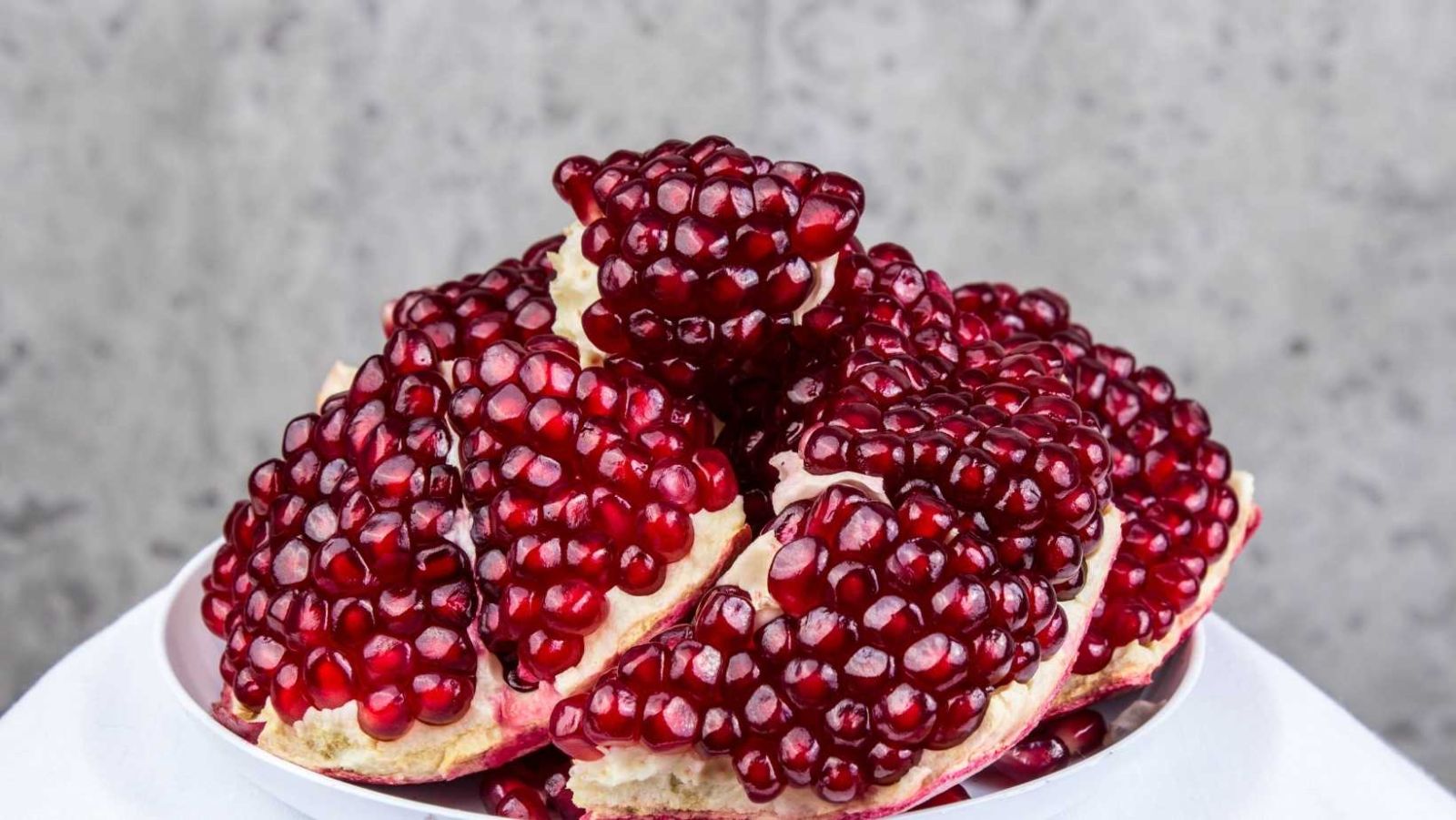 Ma découverte de ce fruit rubis qui booste le bon cholestérol naturellement
