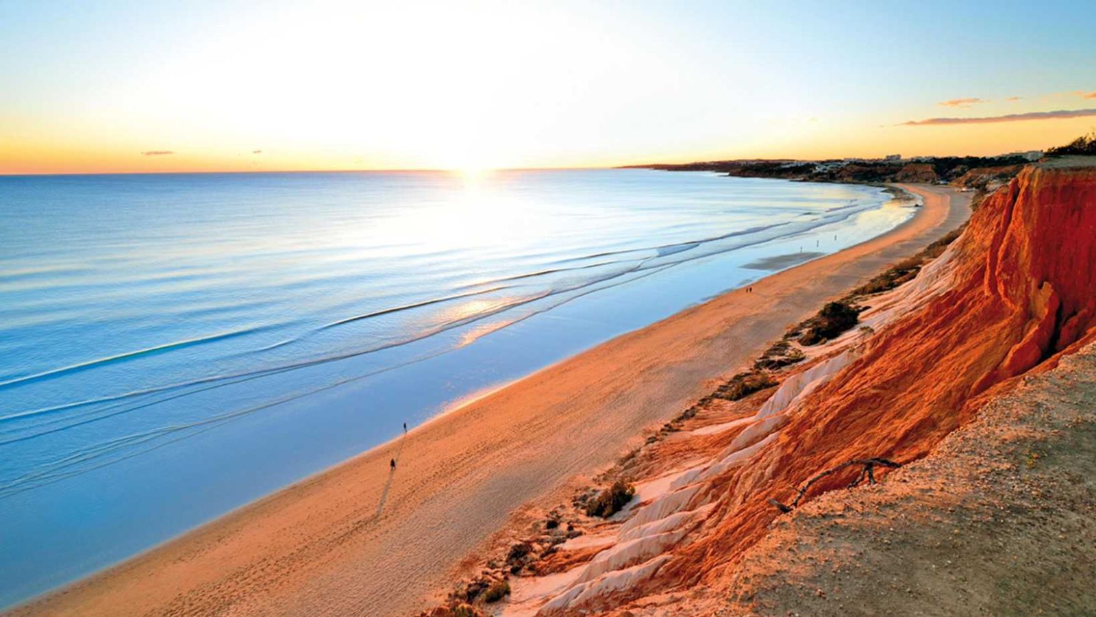 La plage aux 50 nuances d'ocre qui rivalise avec les plus beaux sites du monde