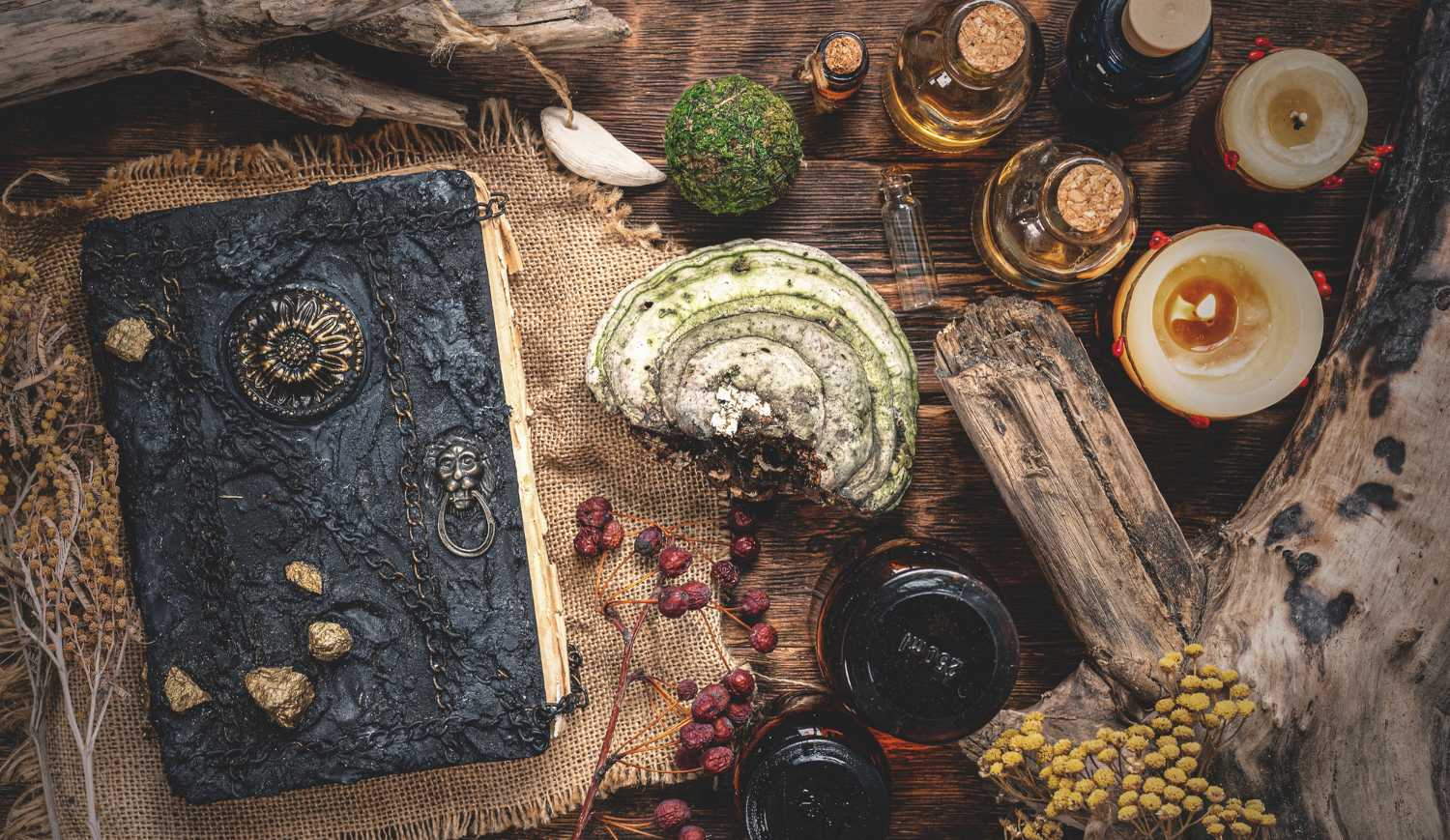 Ce village médiéval est devenu la capitale secrète des sorcières en Ariège