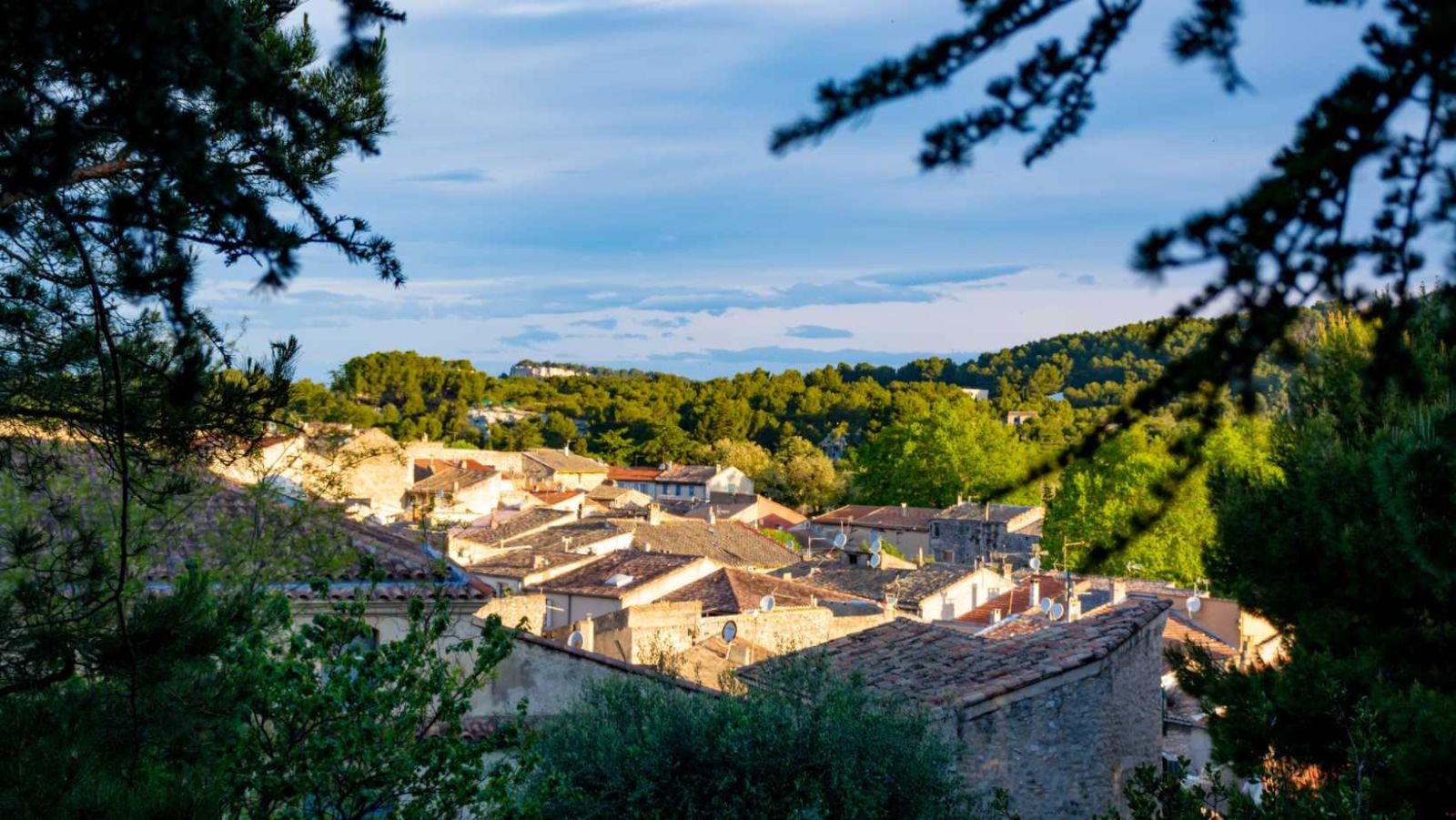 Visitez ces 4 villages français avant que le tourisme de masse ne les découvre