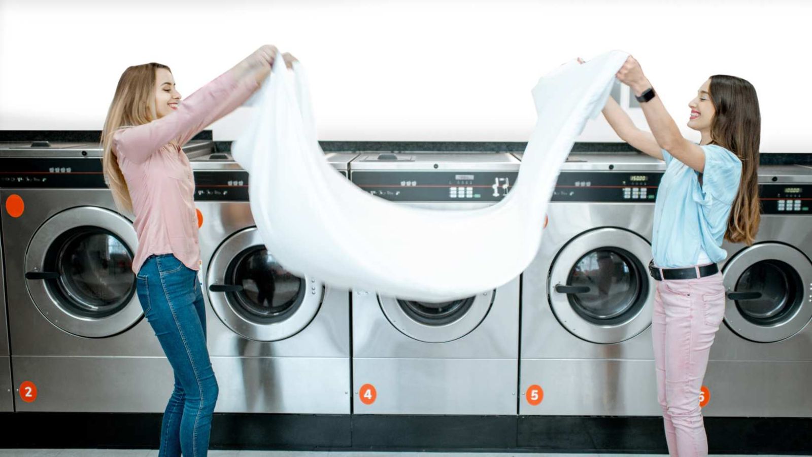 Couette XXL : les astuces géniales pour la laver même sans machine !