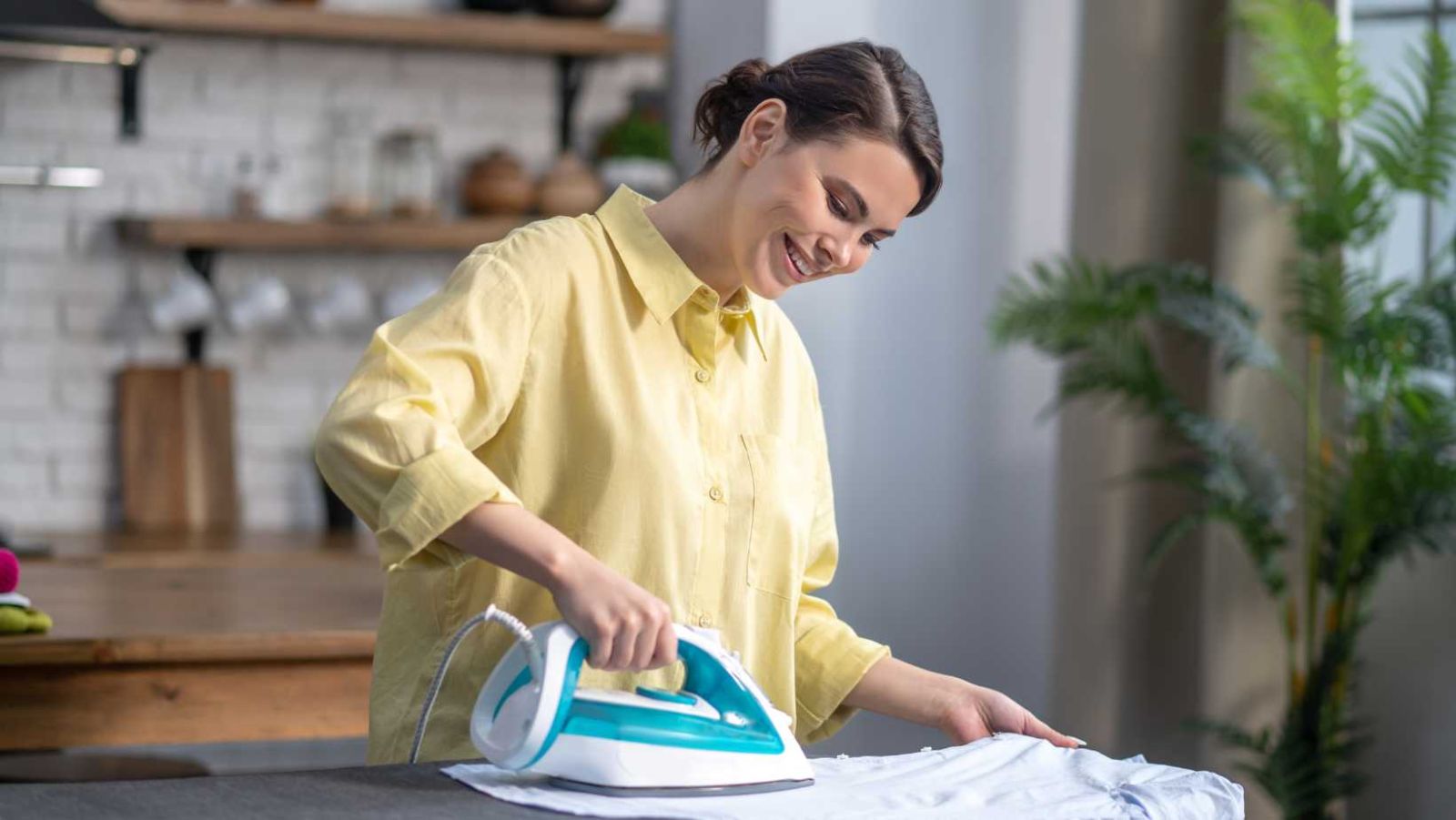 Combien d'heures de votre vie passez-vous à repasser ? Le calcul qui fait mal