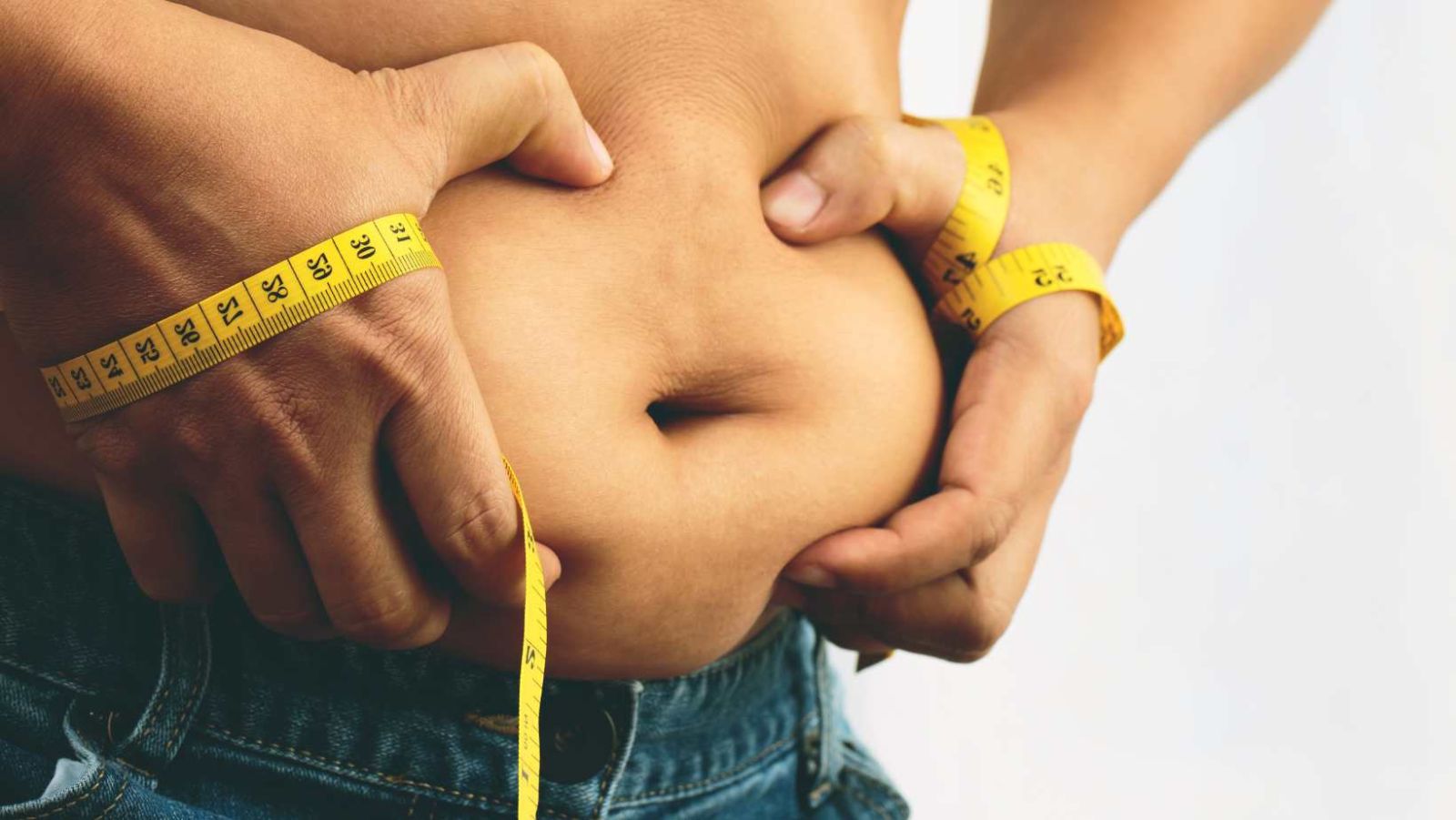 10 conseils efficaces pour éliminer la graisse abdominale et retrouver un ventre plat