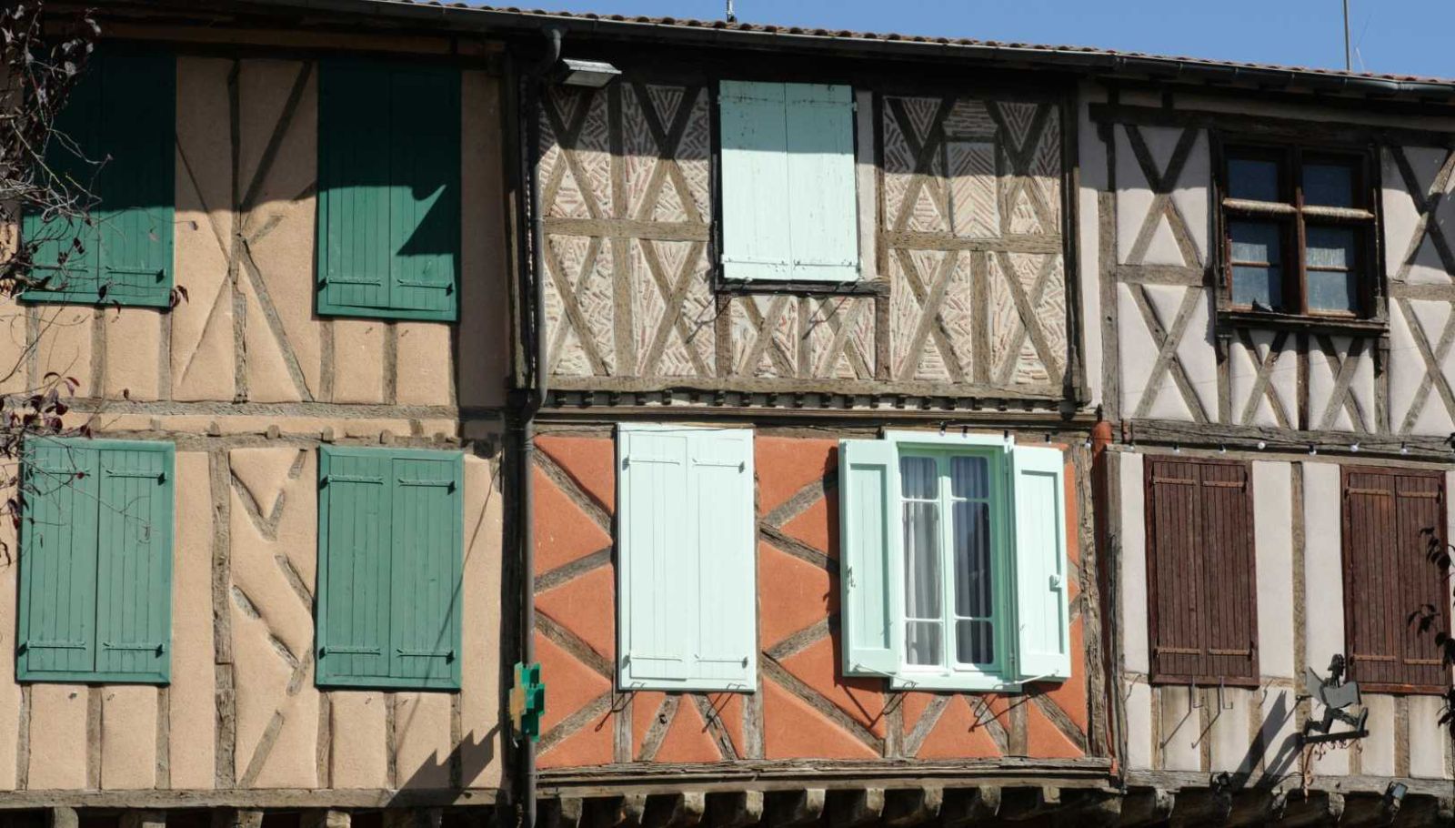 Jongleurs, acrobates et troubadours : cette cité ariégeoise remonte le temps pendant ses fêtes médiévales