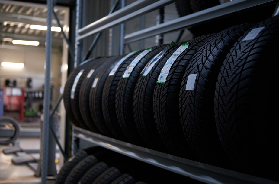 Comment savoir quelles tailles de pneus conviennent à votre voiture ?