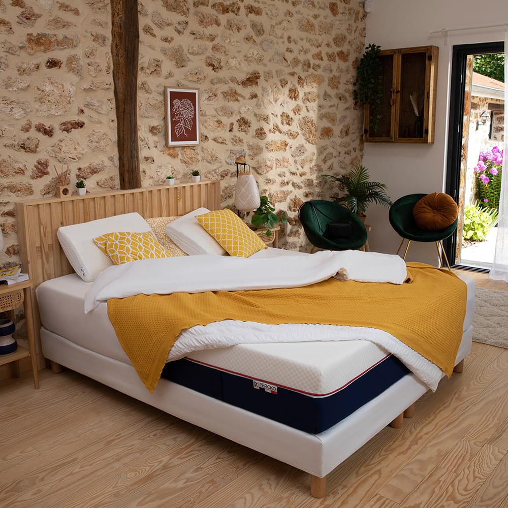 le matelas percko dans une chambre a coucher