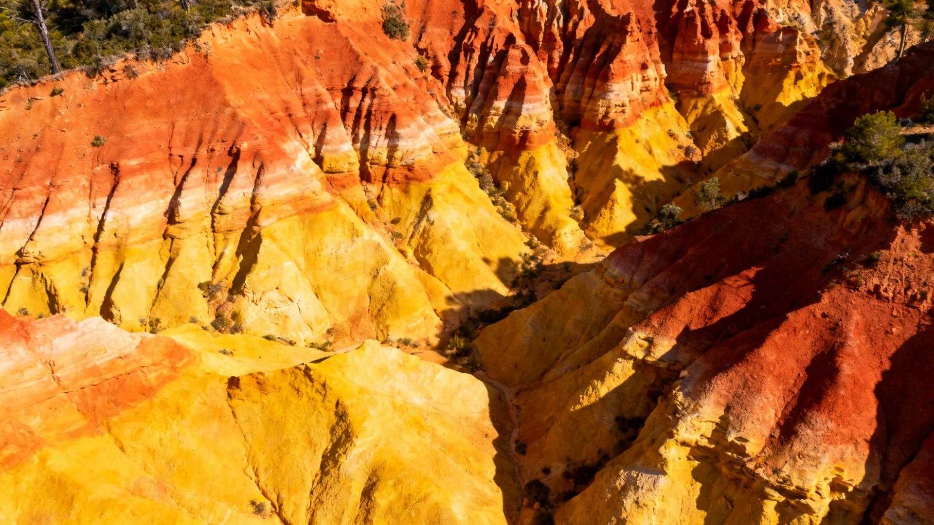 Ces 5 coins de Provence divisent leurs prix par deux en automne pendant que la Toscane reste saturée
