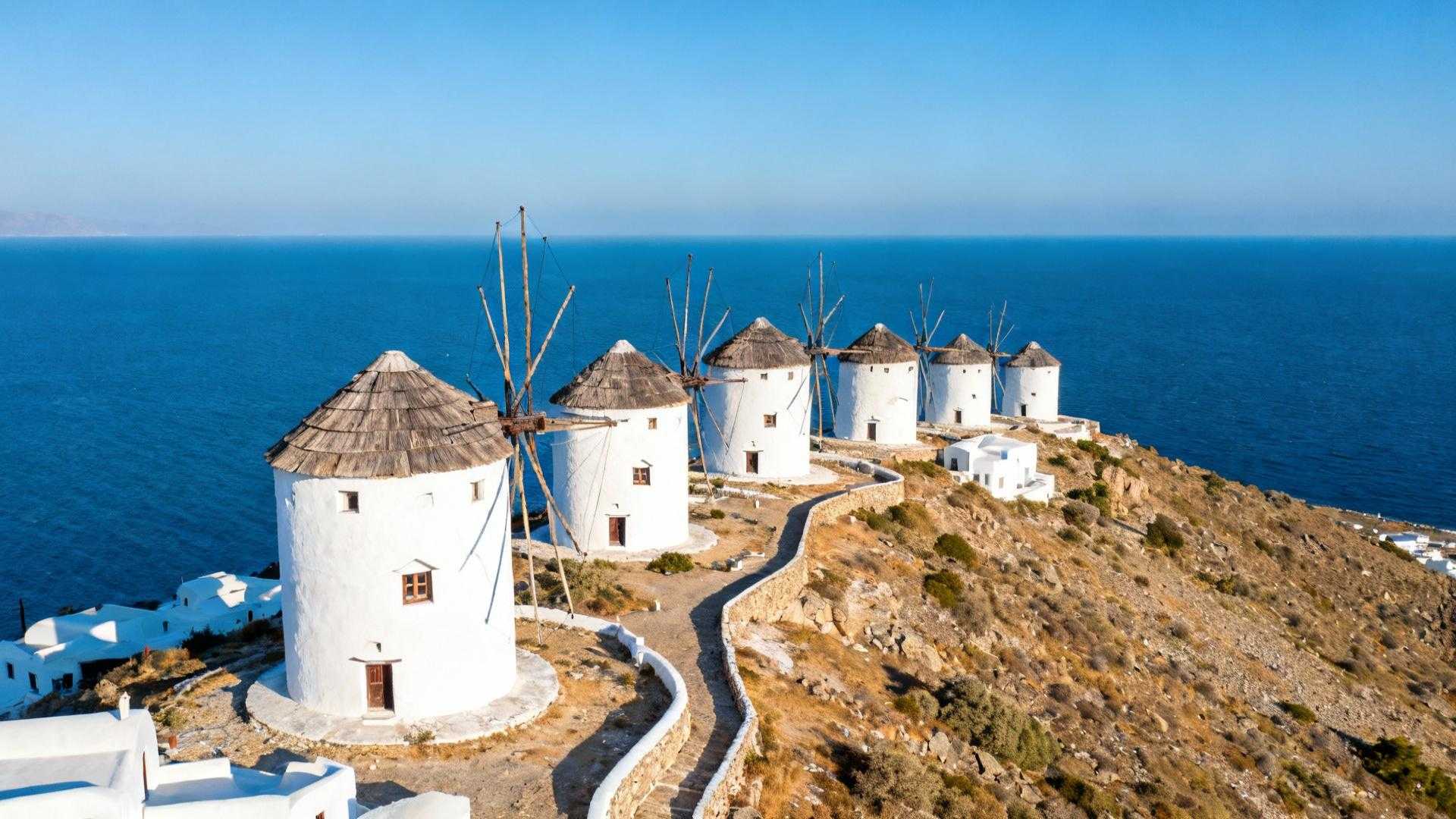 Sept moulins qui nourrissaient les Cyclades jusqu'en 1960 — oubliés sur Instagram
