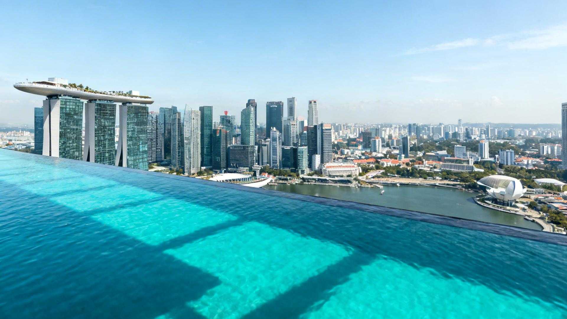 Cette piscine de 150 mètres flotte à 191 mètres au-dessus de Singapour