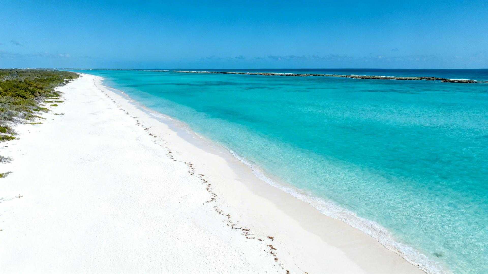 Cette plage de 4,8 km coûte 3 150 € quand les Maldives facturent 6 150 €