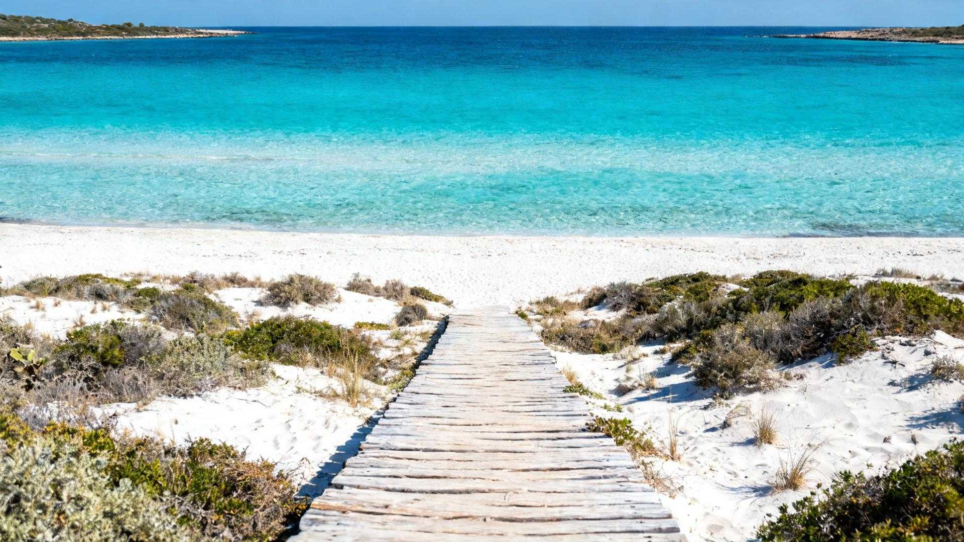 Es Trenc coûte 8 € le parking quand les Caraïbes facturent 180 € pour même turquoise