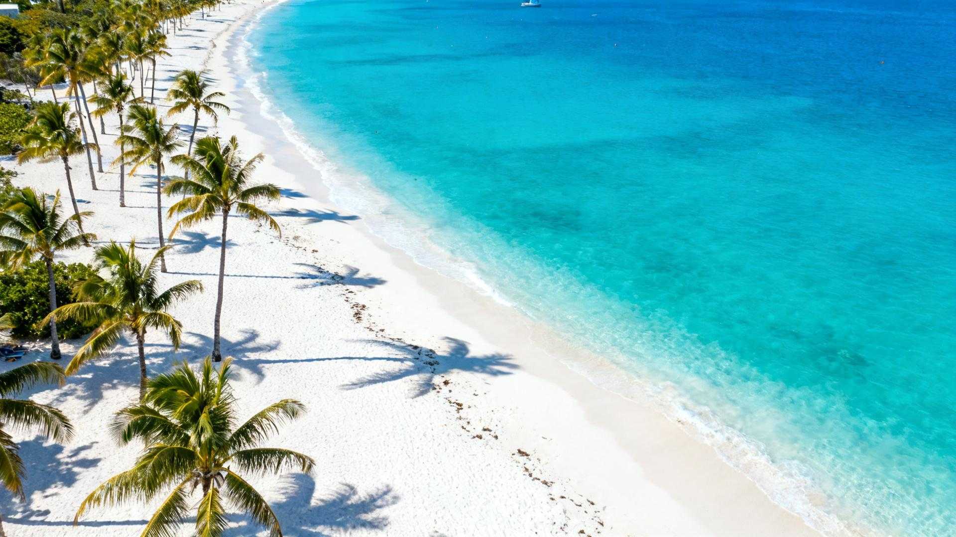 Saint-Martin coûte 100 € la nuit quand les Maldives facturent 600 € pour le même turquoise