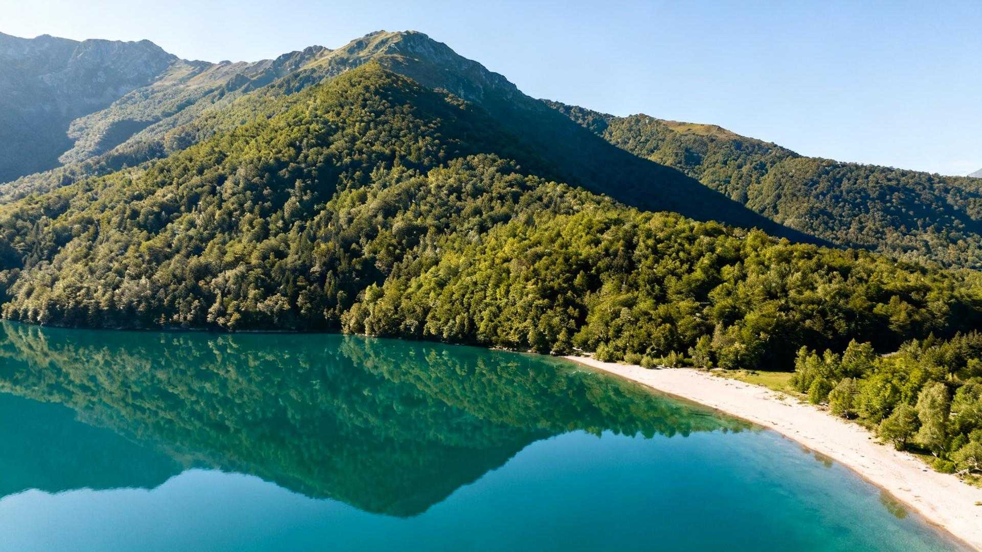 Ce lac de 4 hectares coûte 70 € la nuit quand Annecy facture 150 €