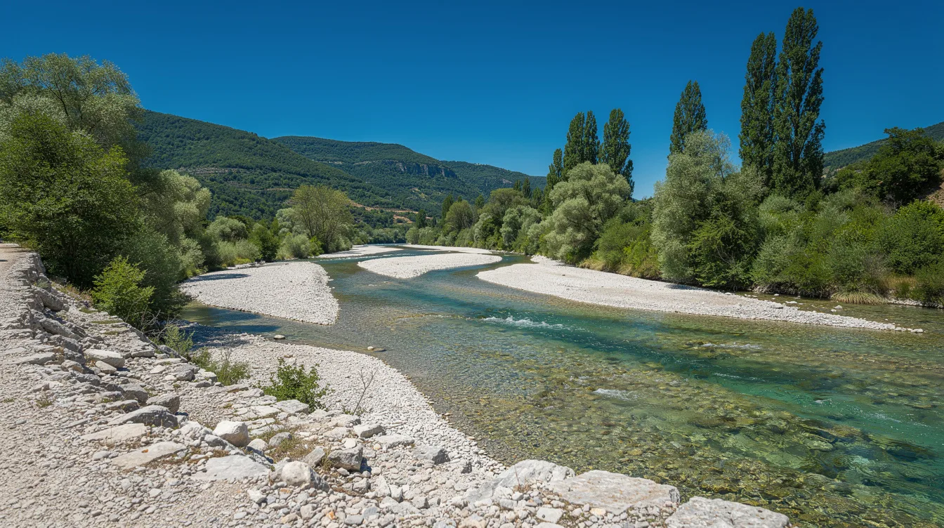Pourquoi cette rivière du sud-est se sépare-t-elle parfois en plusieurs bras ?